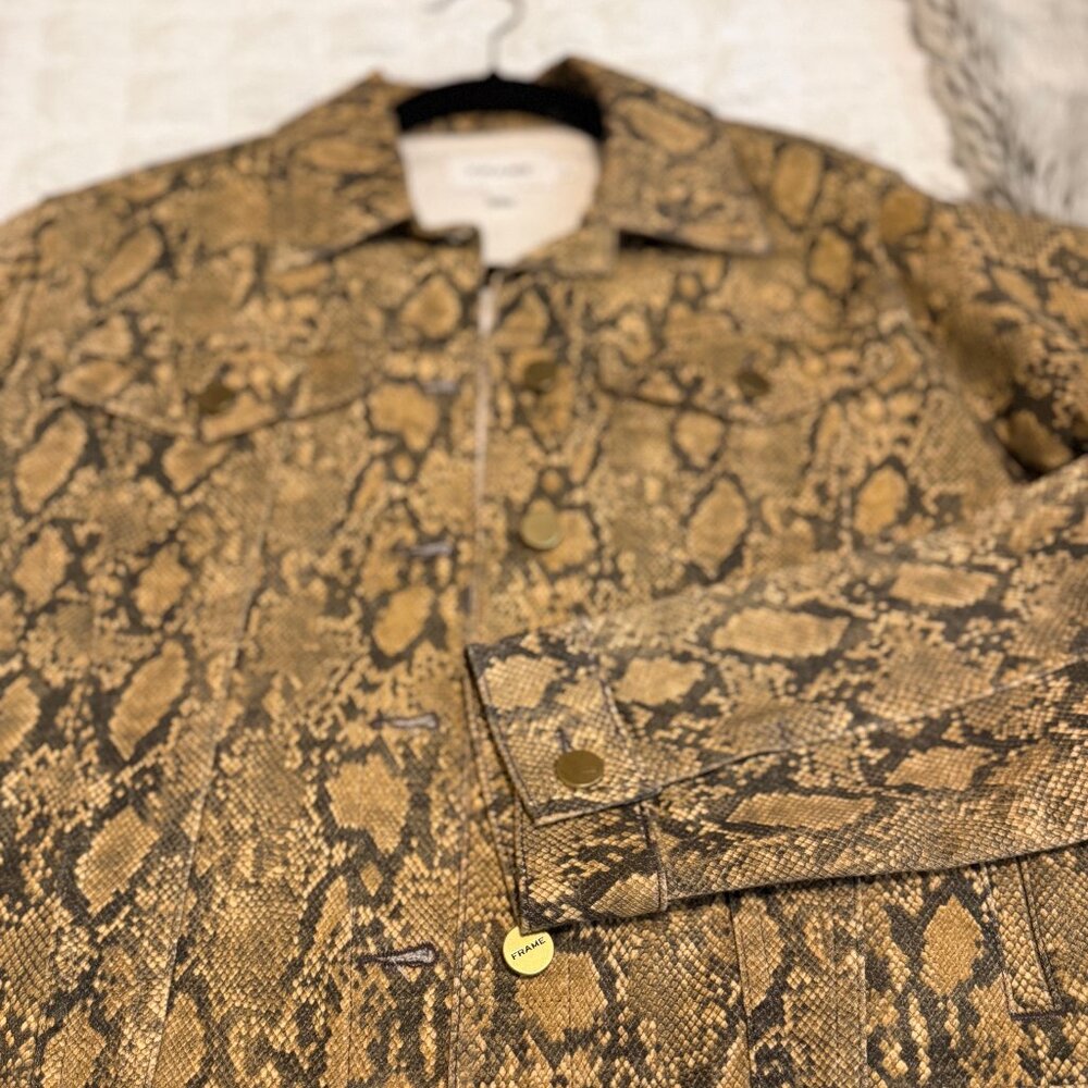 FRAME Le Vintage Jacket in Coated Python - Picture 11 of 14